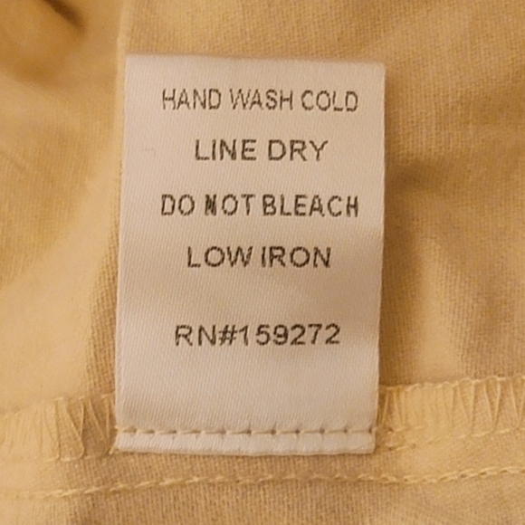 12. GiGiO Sleeveless Beige Blouse Sz M - Picture 6 of 7